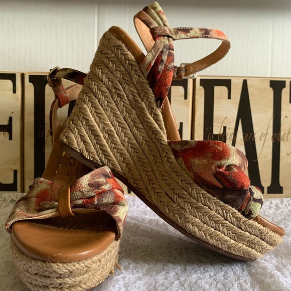 Sofft | Sofft Peggie Tropical Espadrille Wedges Sandals Size 7. - Picture 1 of 10